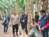 Tim GabunganDirektorat Reserse Narkoba sisir desa skonjing